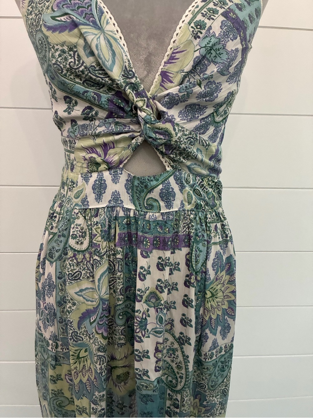 Angie Teal and Cream Paisley Twist-Front Maxi Dress Sz M NWT/0333 - Picture 3 of 8